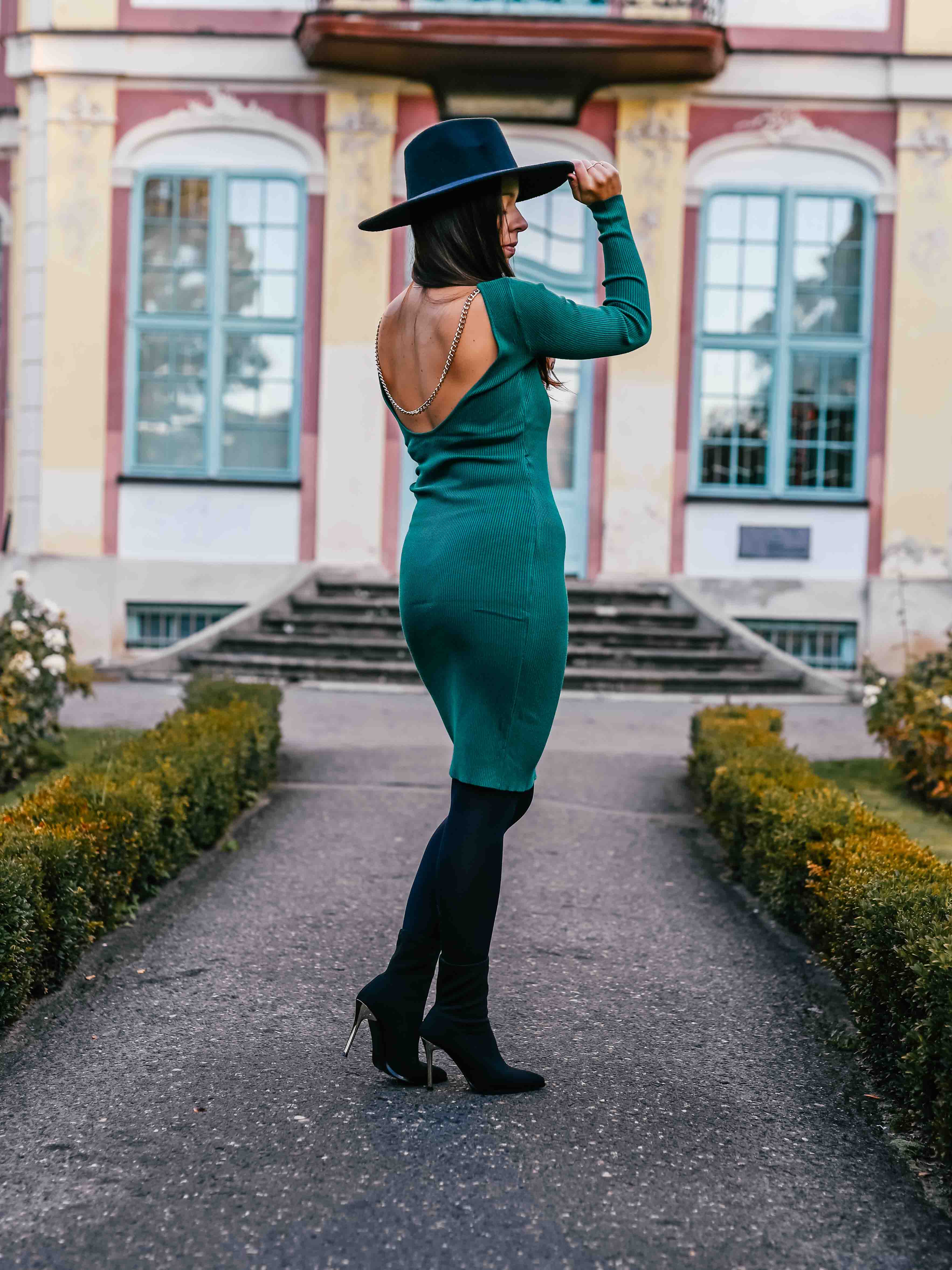 Sukienka sweterkowa midi zielona - obrazek 2