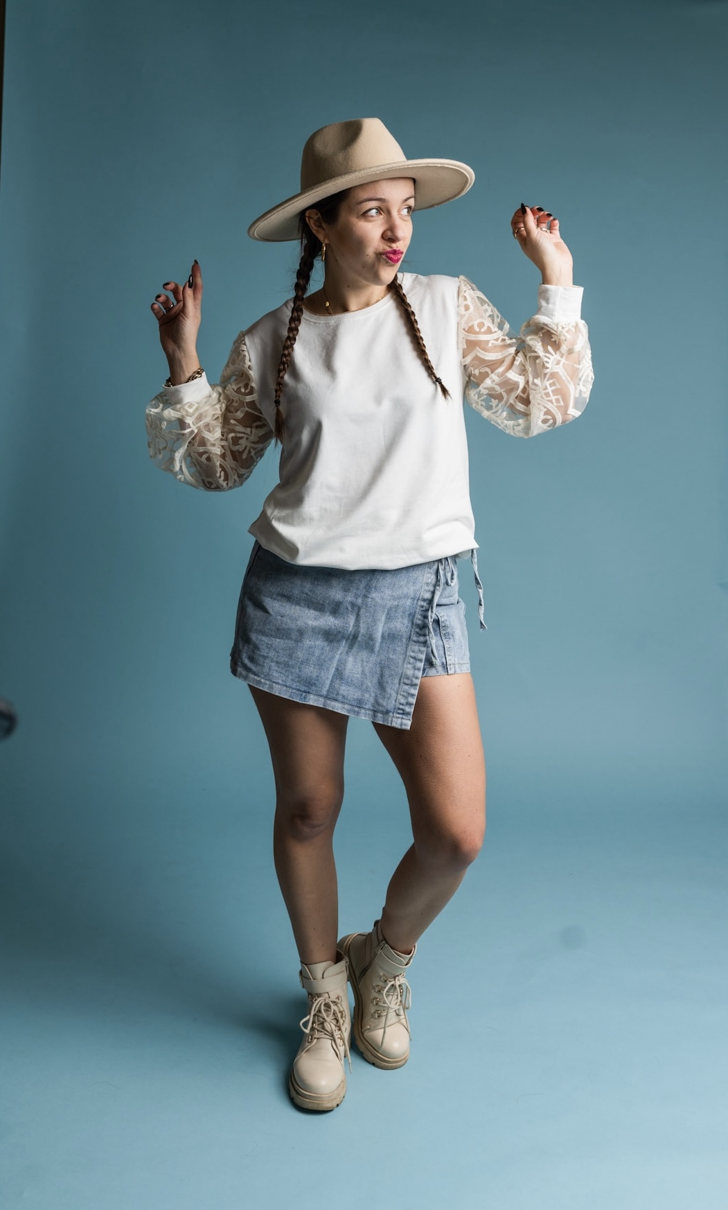 Jeansowe spodenki z zakładką - obrazek 10