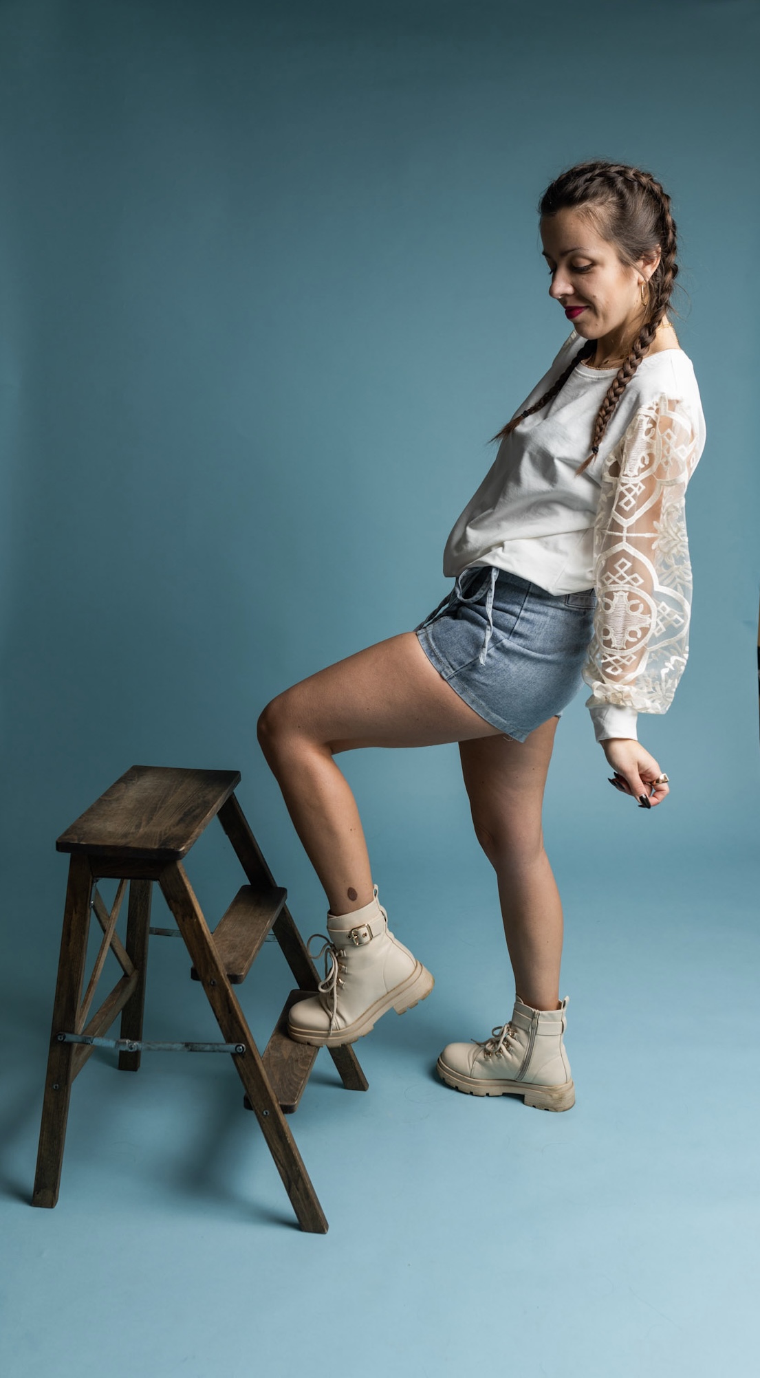 Jeansowe spodenki z zakładką - obrazek 9