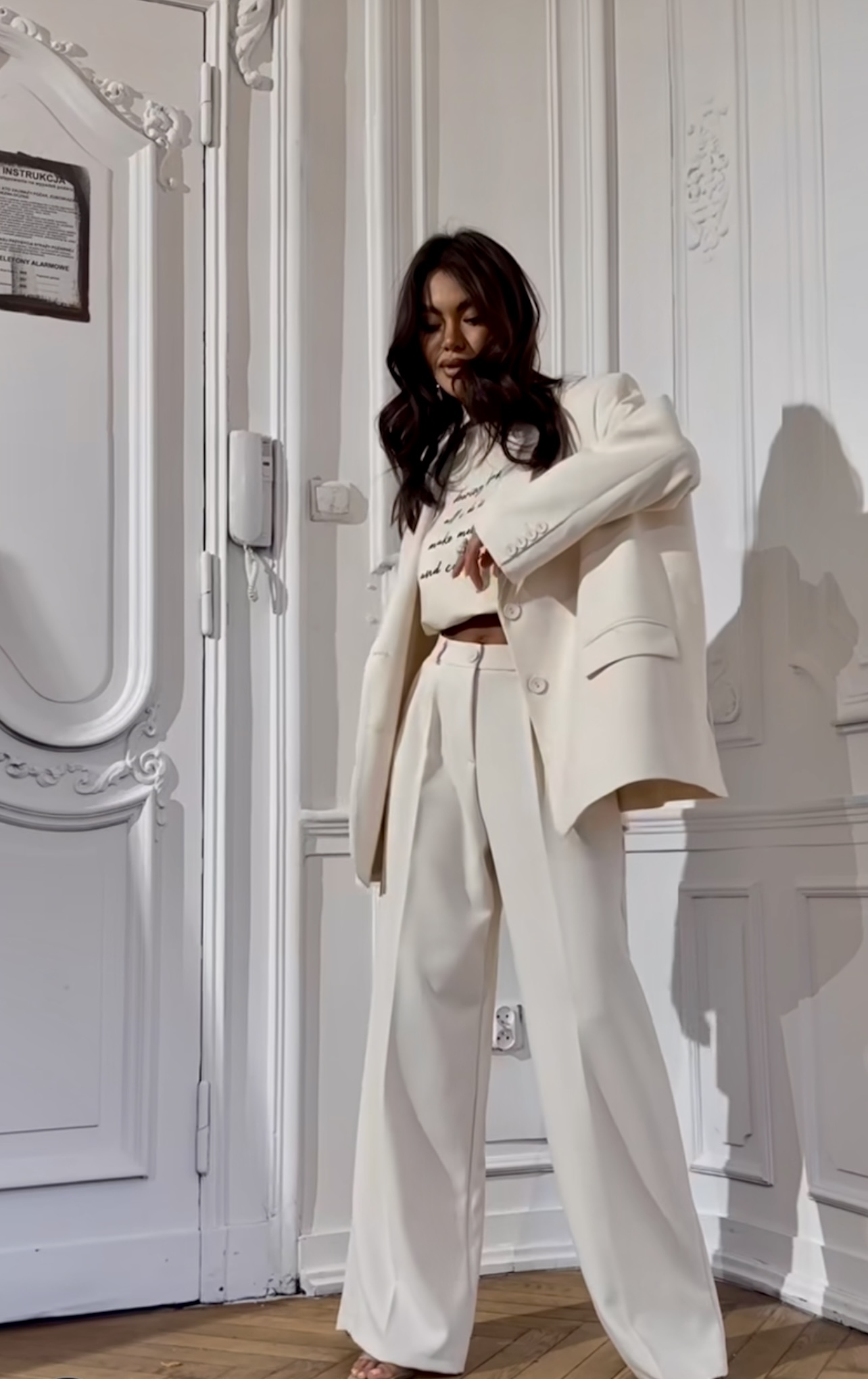 Spodnie eleganckie szwedy wanilia - obrazek 4