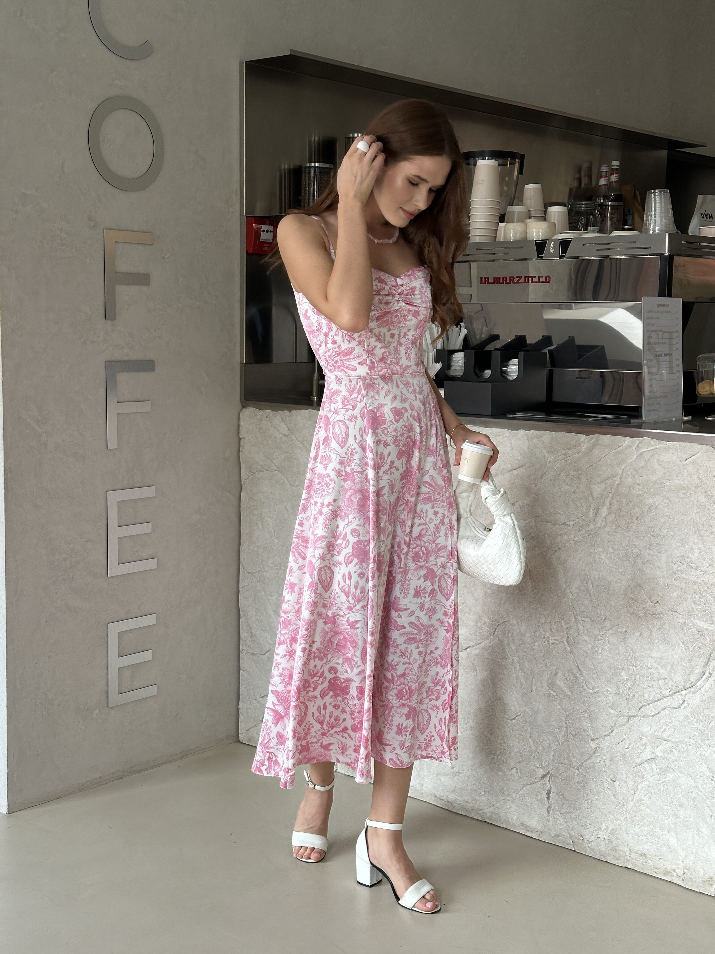 Jedwabna Sukienka Bella midi pink garden - obrazek 3